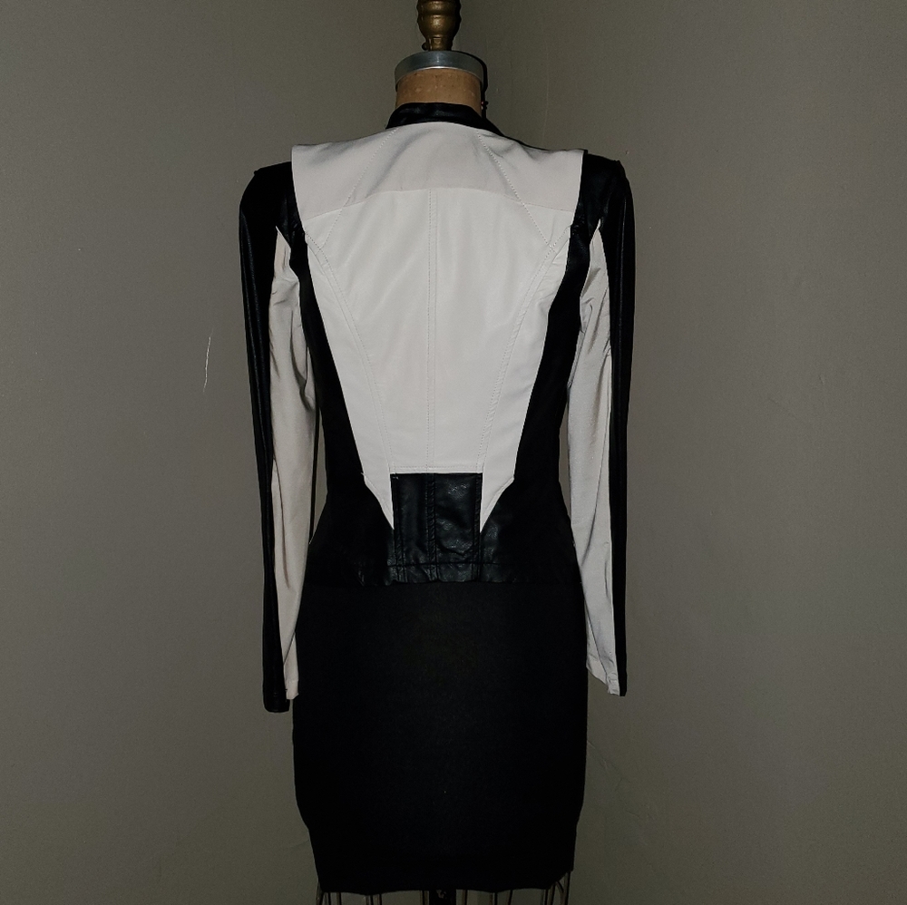 Blazer - Picture 2 of 4